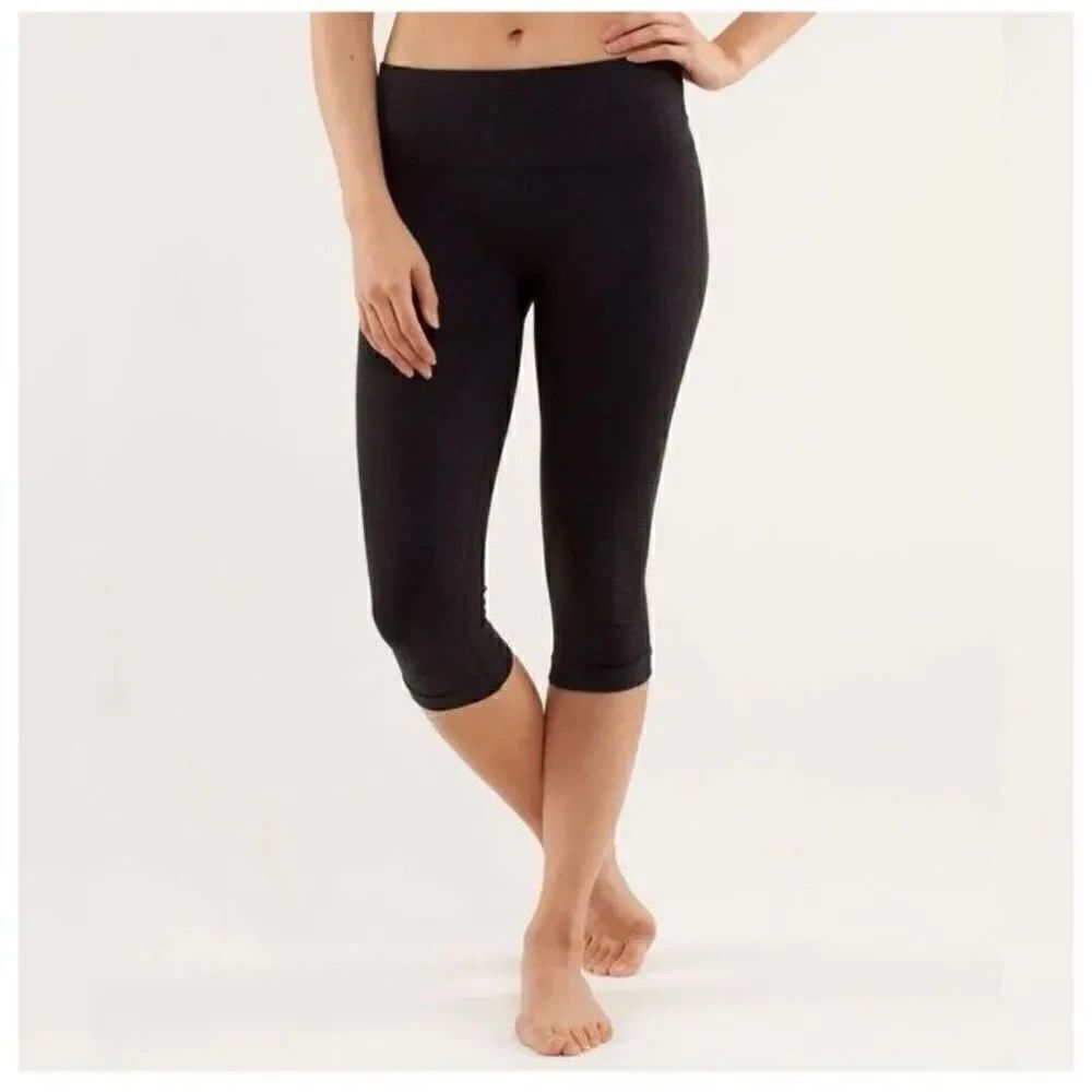 Lululemon In The Flow Crop II Heathered Black Size 4